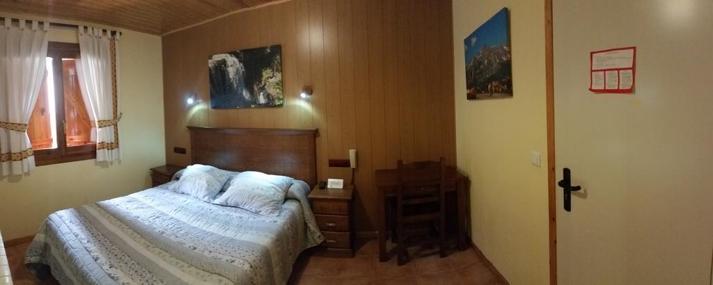 Hotel Sarao Escarrilla Buitenkant foto