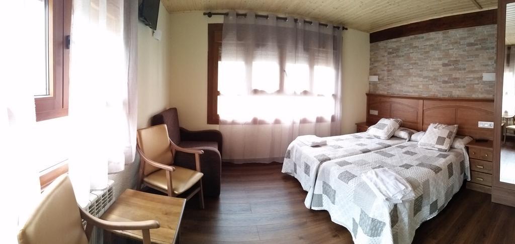 Hotel Sarao Escarrilla Buitenkant foto