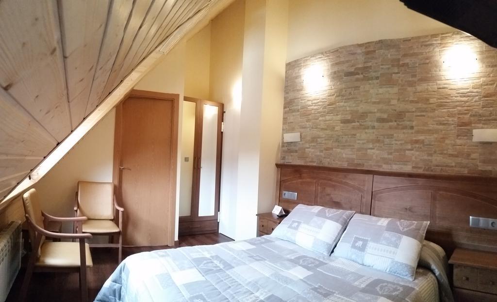 Hotel Sarao Escarrilla Buitenkant foto