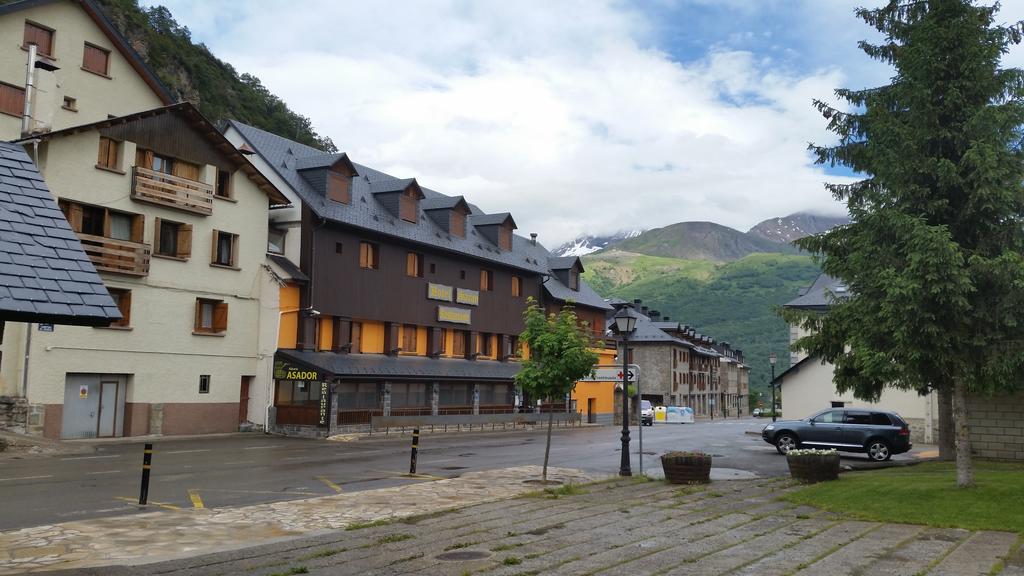 Hotel Sarao Escarrilla Buitenkant foto