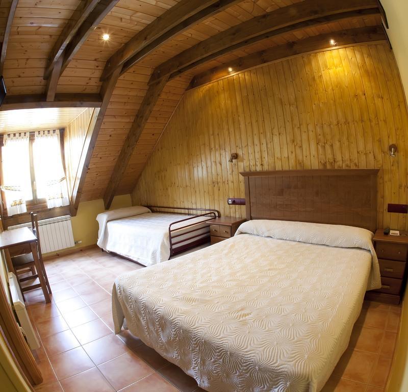 Hotel Sarao Escarrilla Buitenkant foto