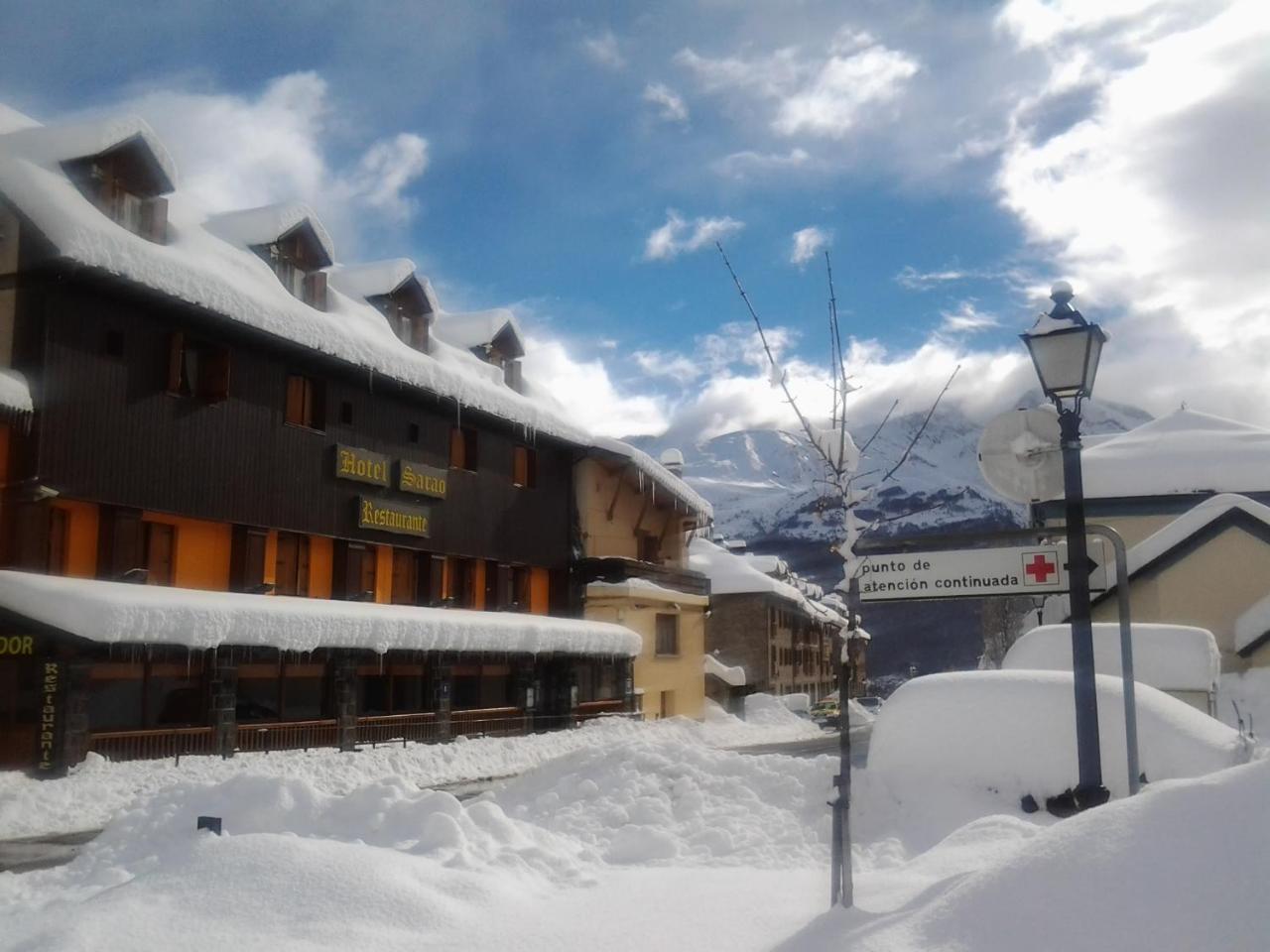 Hotel Sarao Escarrilla Buitenkant foto