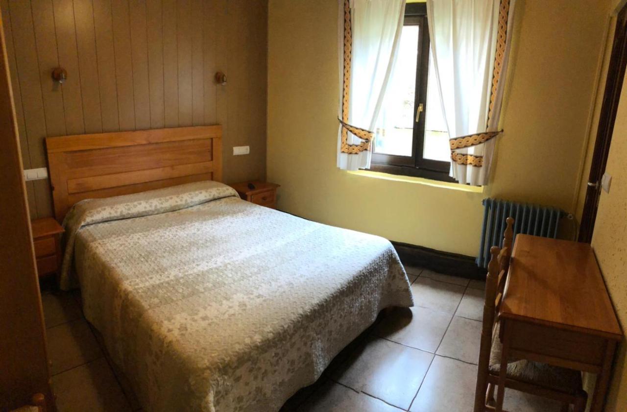 Hotel Sarao Escarrilla Buitenkant foto