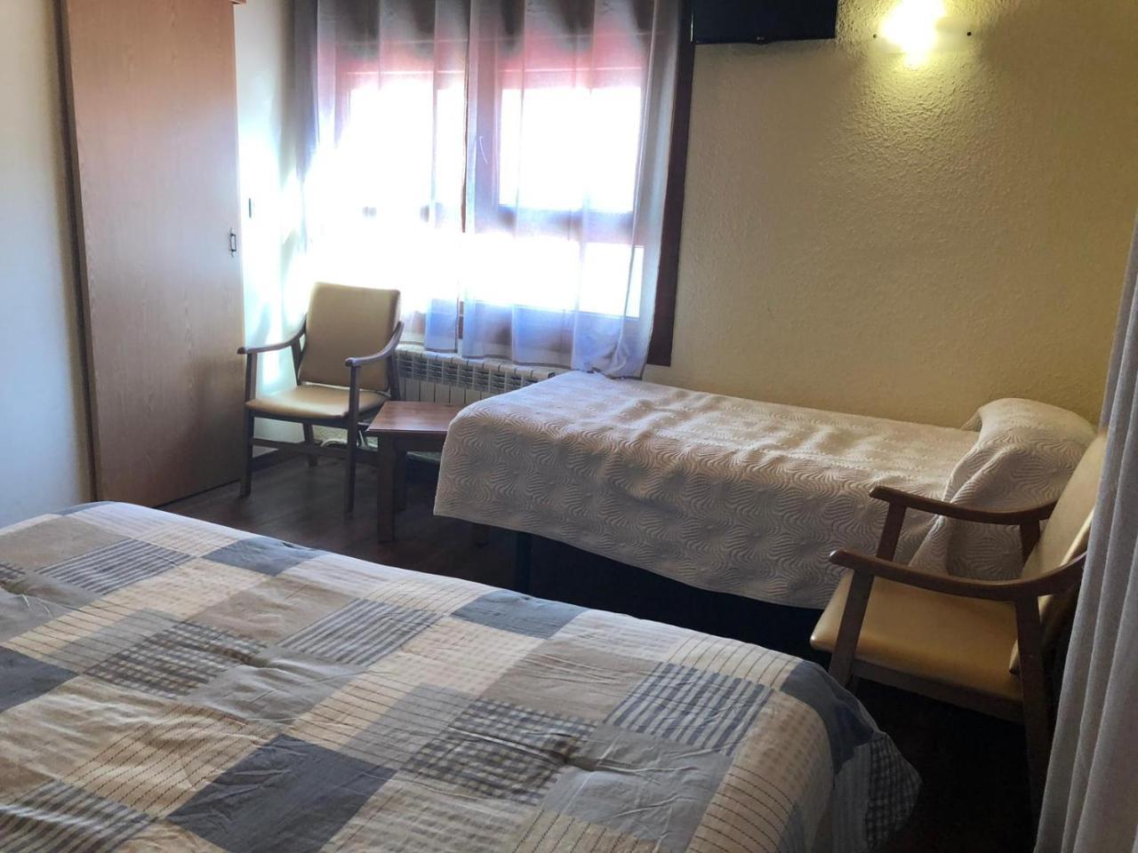 Hotel Sarao Escarrilla Buitenkant foto